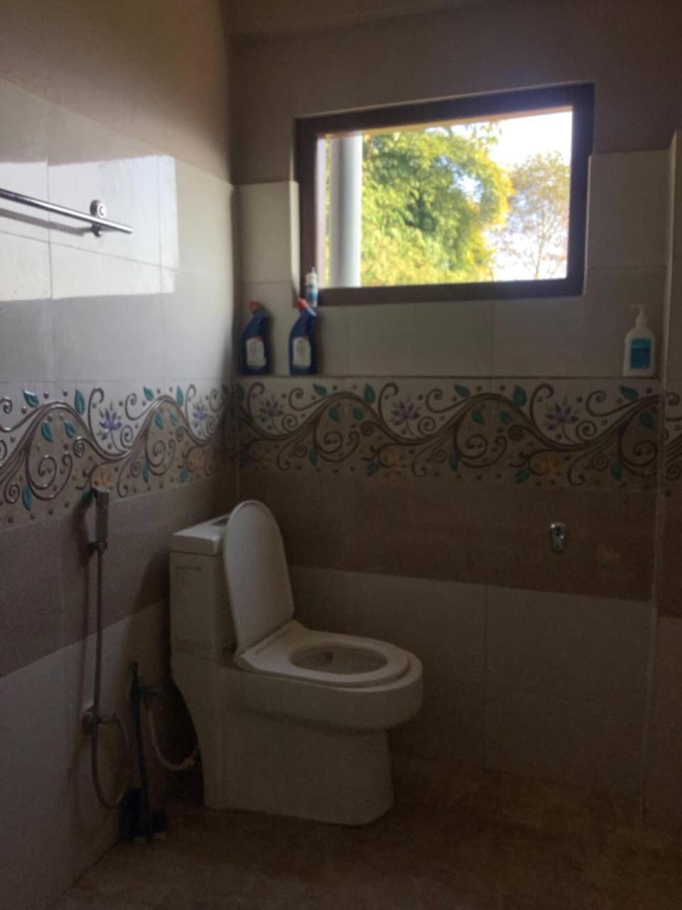 Countryside Comfort Homestay Нагаркот Екстериор снимка